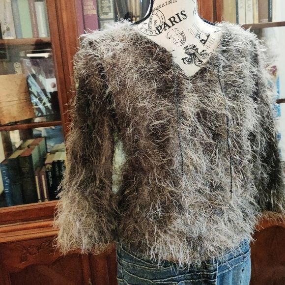 Beautiful Shag Sweater - Picture 4 of 5